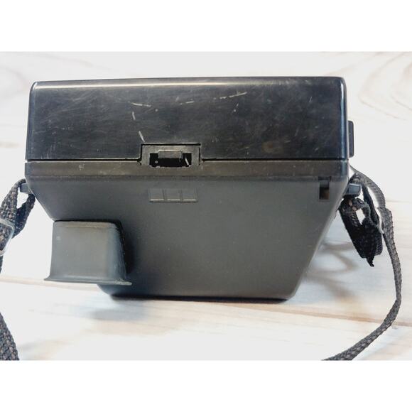 Vintage Kodak Colorburst 100 Instant Film Camera Photography With Strap 1980s - Picture 5 of 12